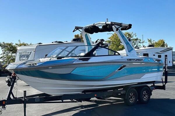 Image: 2024 Centurion RI230 Boat Tint Kit