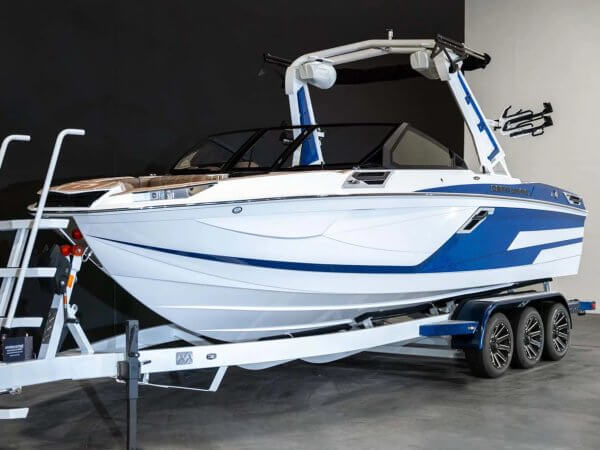 Image: 2024 Centurion RI245 Boat Tint Kit